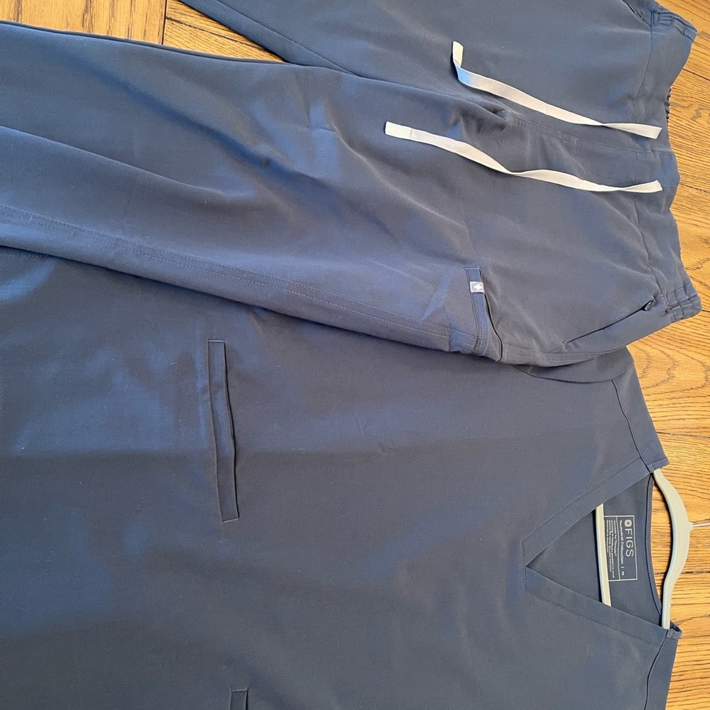 Figs scrub set navy